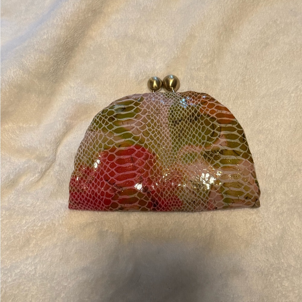 Small HOBO international kisslock wallet/clutch